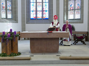 Der Heilige Nikolaus besuchte St. Crescentius (© Karl-Franz Thiede)